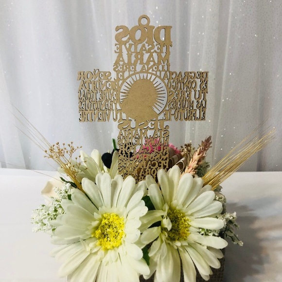 Baptism Floral Centerpieces, First Communion F. - Picture 6 of 9
